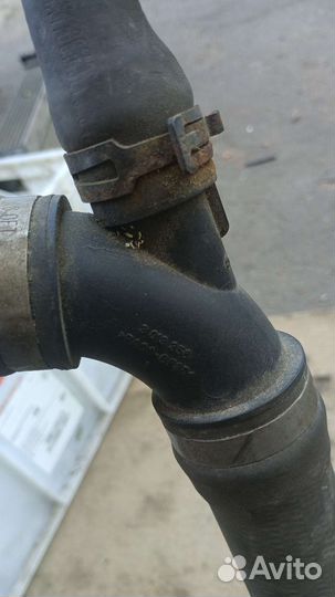 Патрубок охлаждения Mercedes w203 1.8 compressor