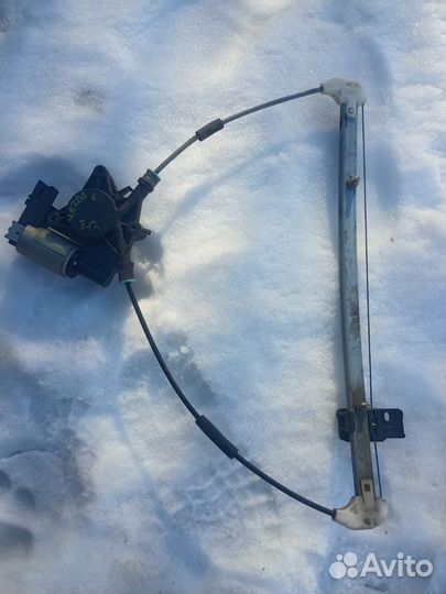 Стеклоподемник задний правый Mazda 6 GG 2002-2007