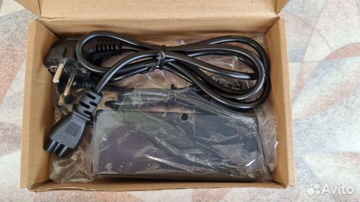 Блок питания 19.5 V, 4.7 A, 90 W