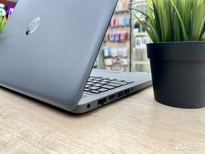 Ноутбук HP Core I3-10/8Gb/SSD 256Gb