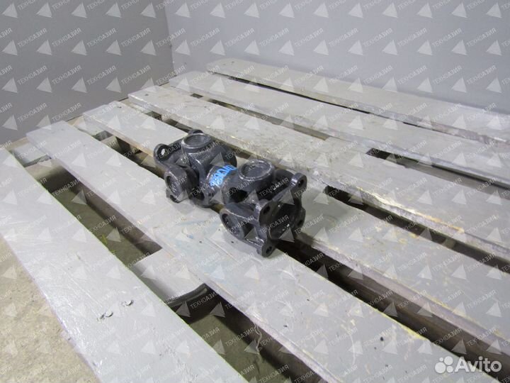 Карданный вал (L-210мм, 4 отв., 60х70мм) ZL920/930