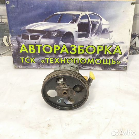 Насос гура Peugeot 406