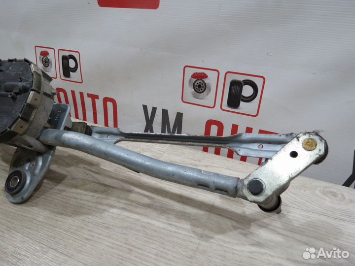 Трапеция дворников Audi Q3