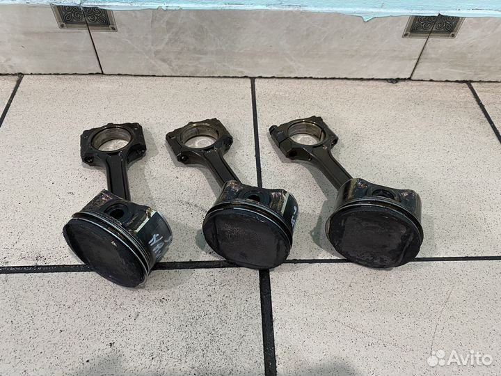 Поршень Nissan tiida C11