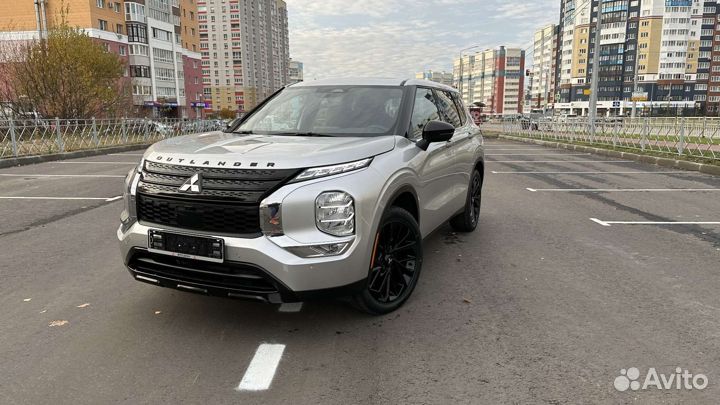 Mitsubishi Outlander 2.5 CVT, 2022, 3 700 км