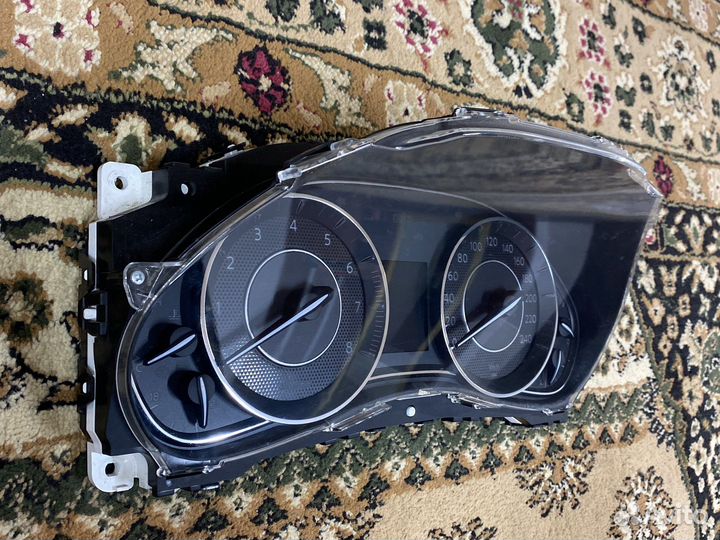 Nissan Patrol Y62 Понель приборов