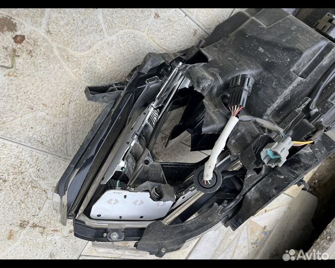 Фары битые X-Trail рестайлинг