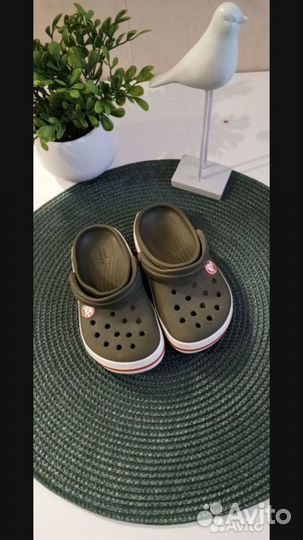 Crocs сабо c8 хаки