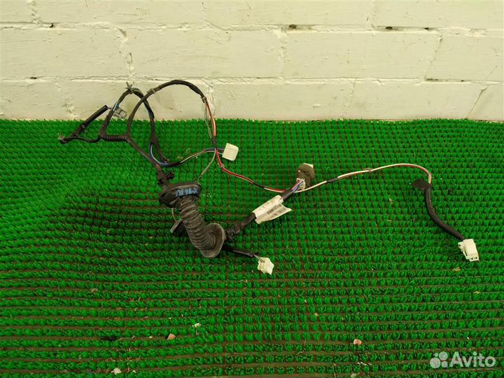 Проводка двери задней левой Nissan Almera Tino 20
