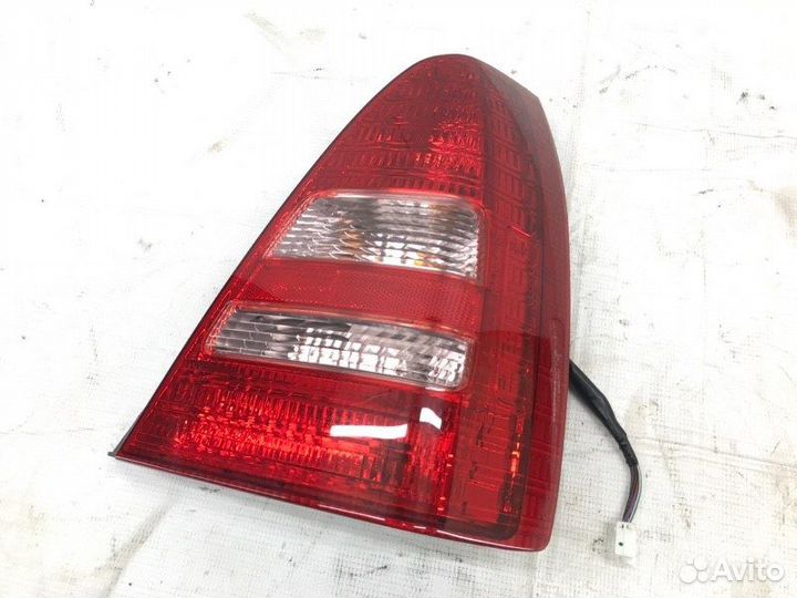 Стоп-сигнал правый Subaru Forester SG5 EJ205 2003