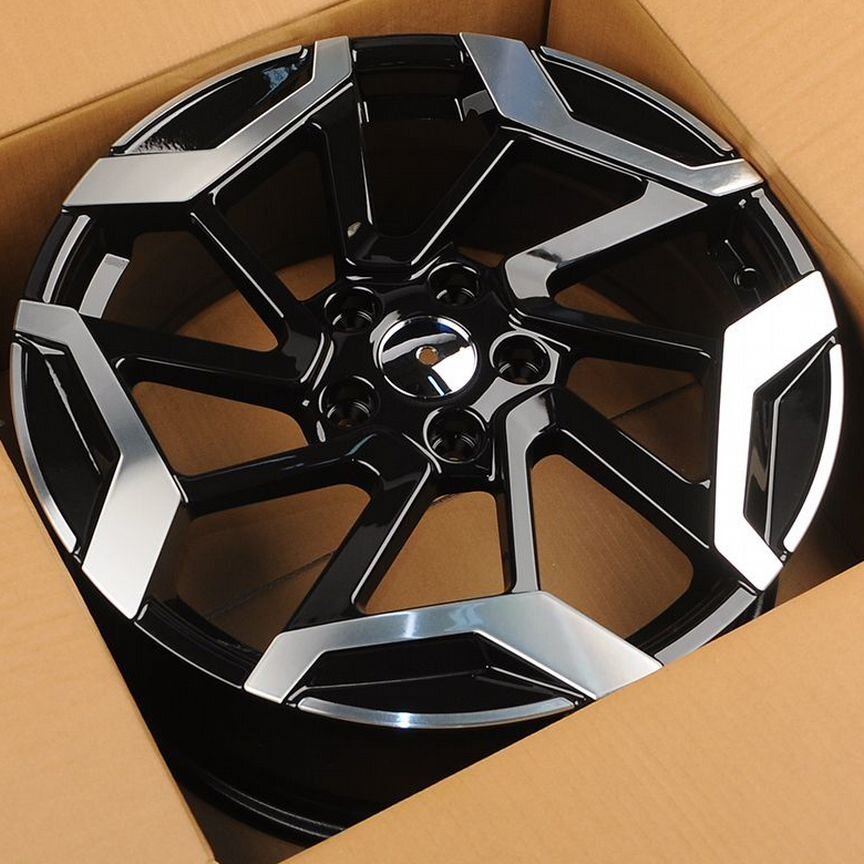 Диски Powcan 3S1080 7.5x18/5x114.3 D67.1 ET50 BKF литой