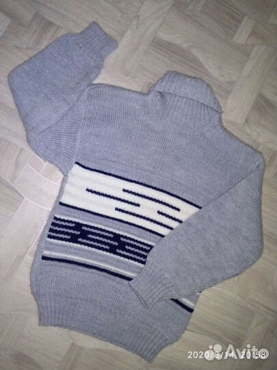 Классический мужской свитер