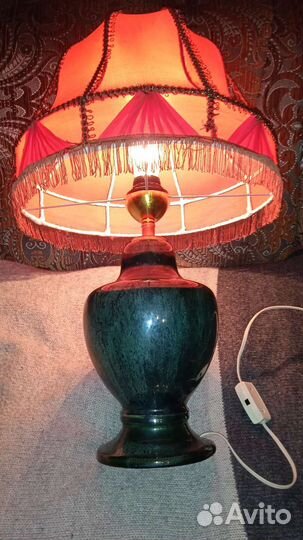 Лампа с абажуром