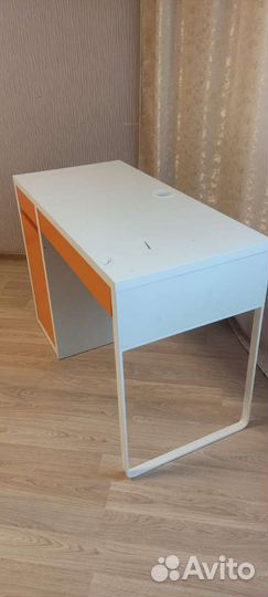 Письменный стол IKEA микке