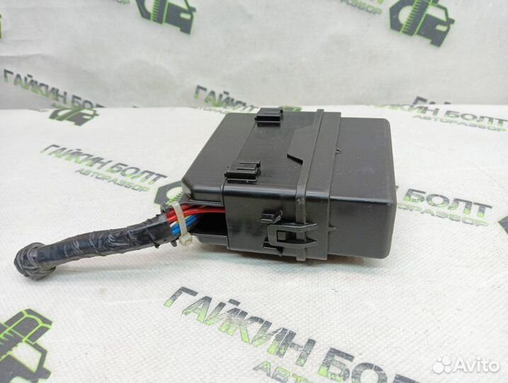 Реле включения вентилятора Citroen C-Crosser