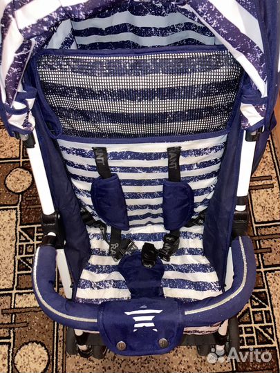 Коляска прогулочная