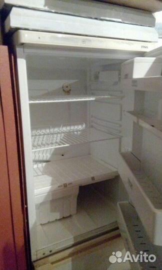 Холодильник Stinol требуется ремонт