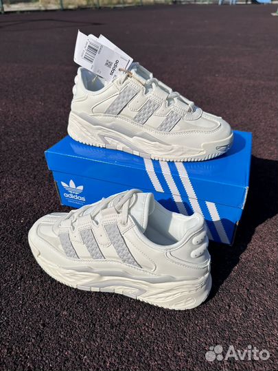 Кроссовки женские adidas