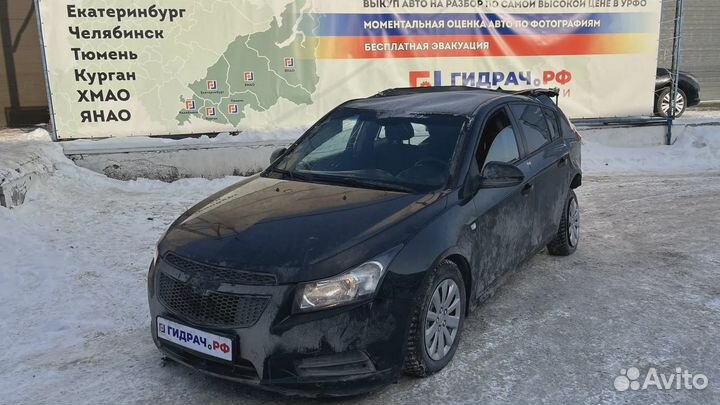 Кулак поворотный передний левый Chevrolet Cruze 13