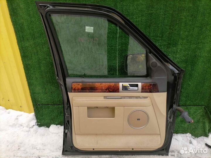 Дверь передняя левая Lincoln Navigator