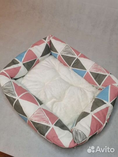 Лежанка для собак и кошек