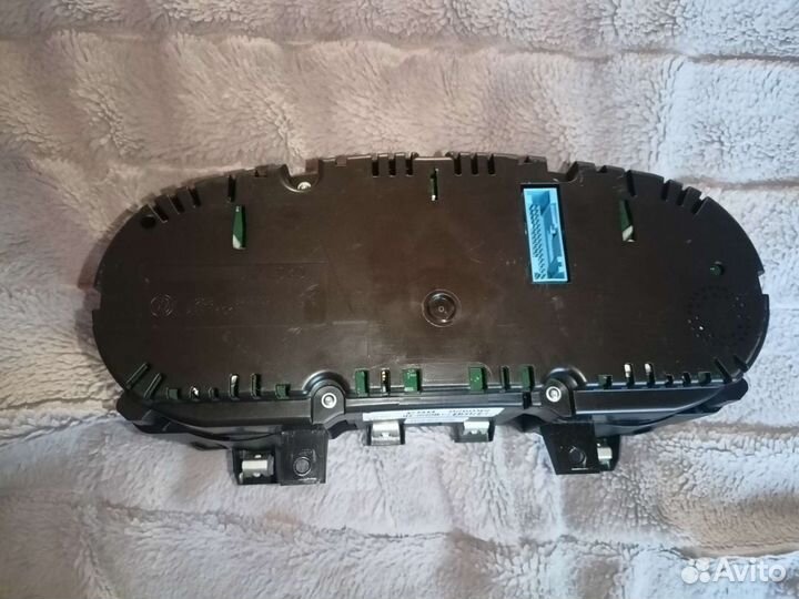 Панель приборов VW Golf 6