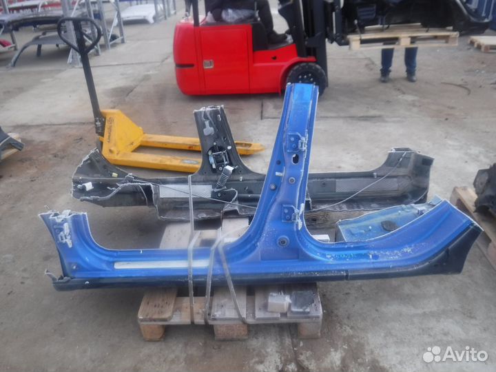 Порог левый Renault Sandero/Sandero Stepway