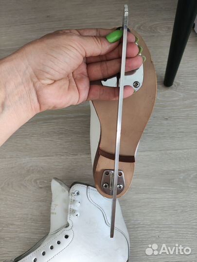 Коньки фигурные Axel