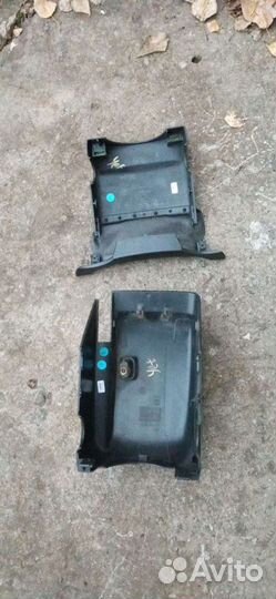 Кожух рулевой колонки Шкода Йети