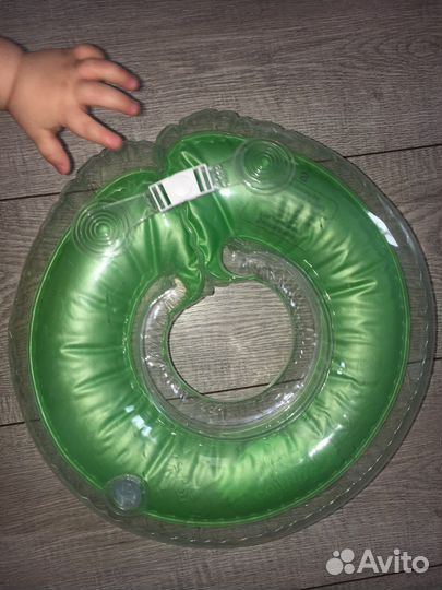 Круг и горка для купания