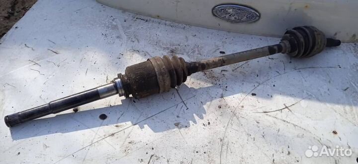 Привод передний правый