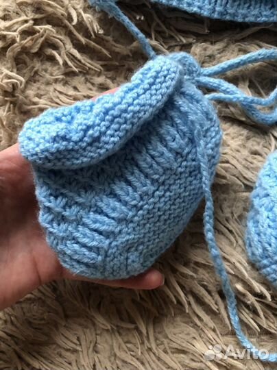 Шапка и пинетки