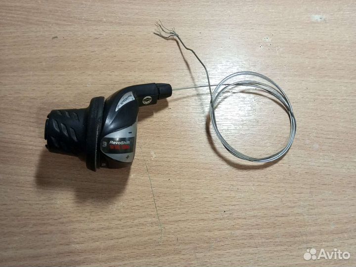 Манетка 3 скорости shimano