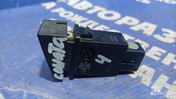 Кнопка обогрева сидений Hyundai Sonata 4 седан