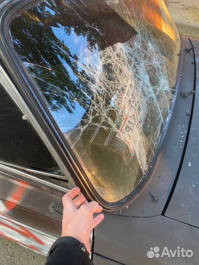 ВАЗ 2106 1.3 МТ, 1987, битый, 150 000 км