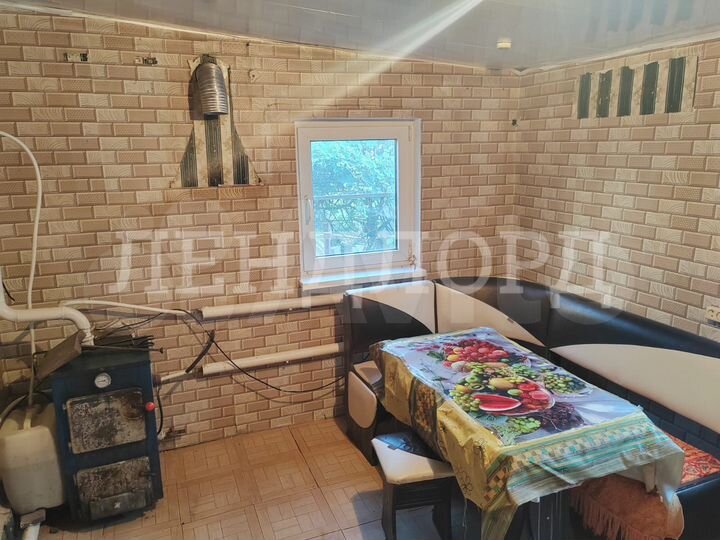 Дом 54 м² на участке 35 сот.