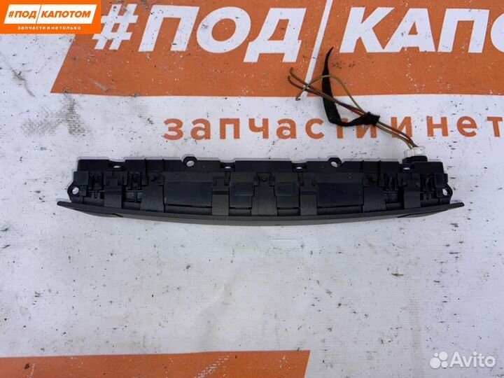 Кнопка обогрева сидений передняя Mercedes-Benz