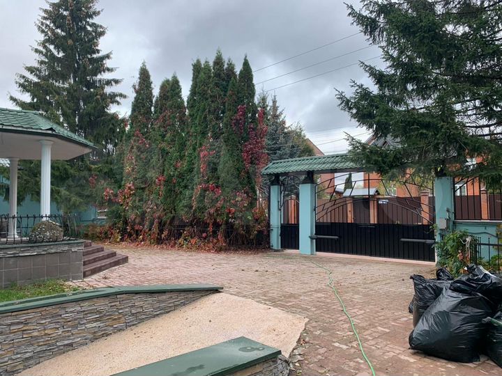 Дом 575,8 м² на участке 15 сот.