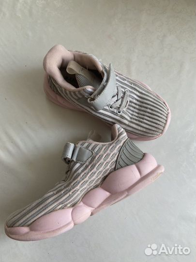 Кроссовки для девочки