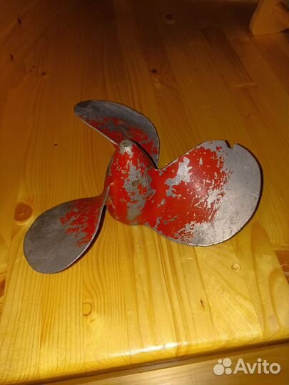 Винт для лодочного мотора