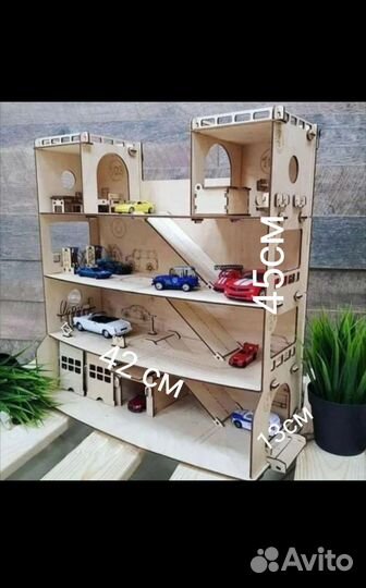 Парковка для машинок деревянная