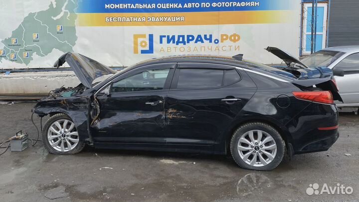 Накладка декоративная на торпедо правая Kia Optima