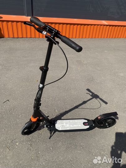 Самокат двухколесный с дисковым тормозом