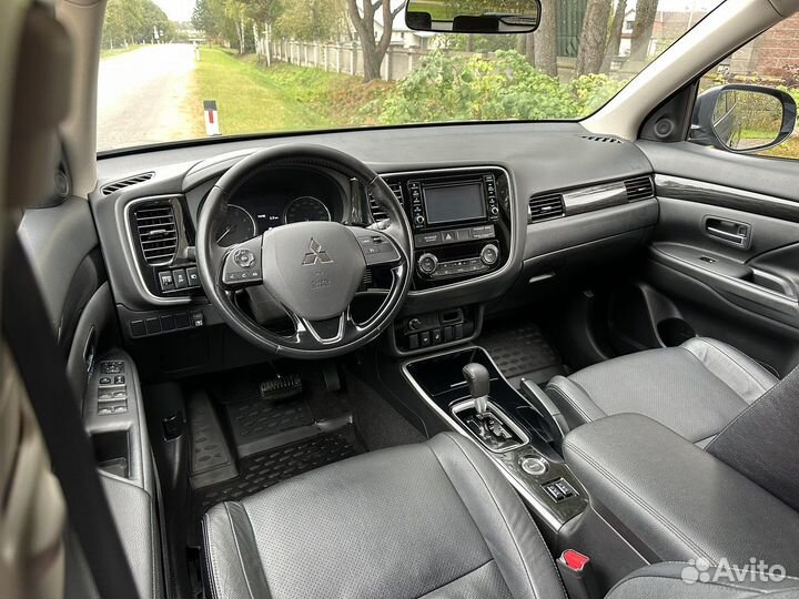 Mitsubishi Outlander 2.0 CVT, 2017, 71 000 км