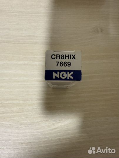 Свеча зажигания CR8HIX 7669 NGK