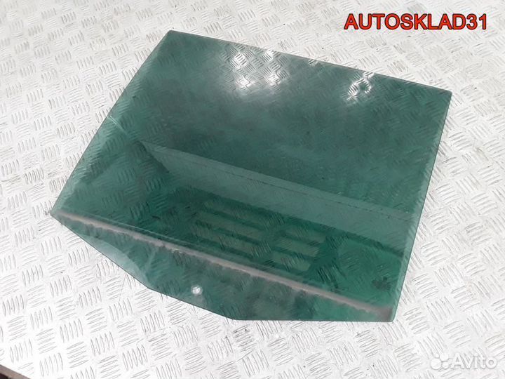 Стекло двери задней левой VW Touran 1T0845025H