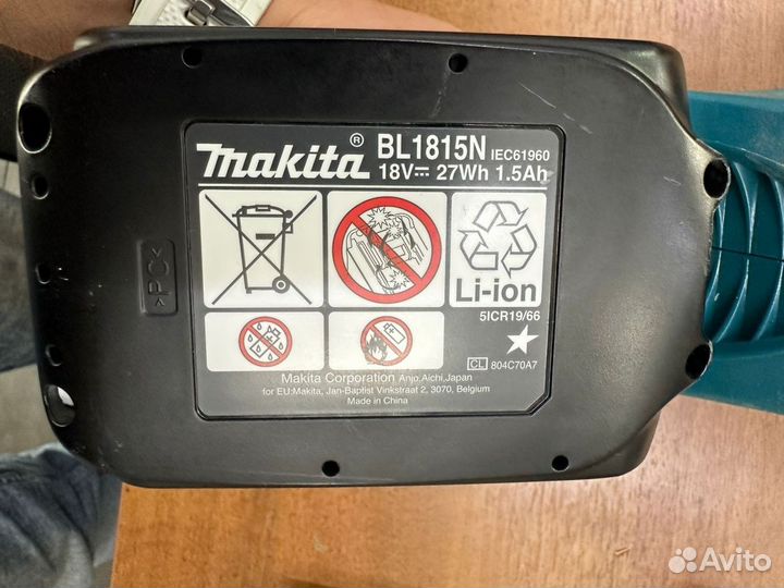 Пылесос Makita DCL180 с аккумулятором