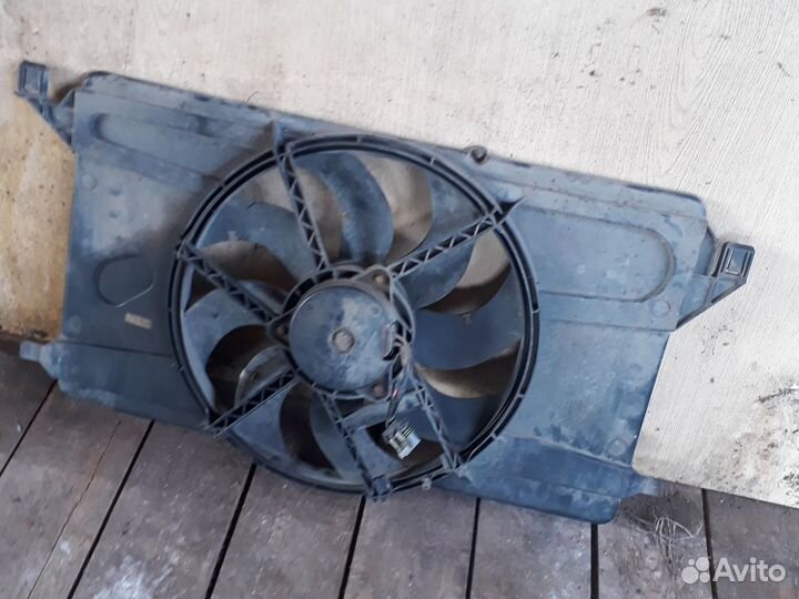 Вентилятор радиатора Форд Фокус 2