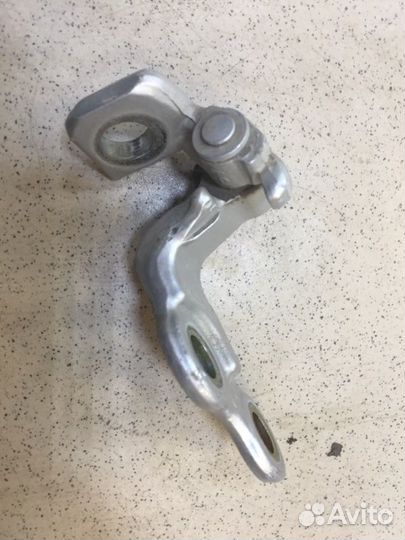 Петля двери задняя левая Ford Focus 1 cdda 2003