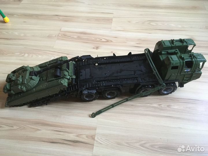 Игрушка Танк большой